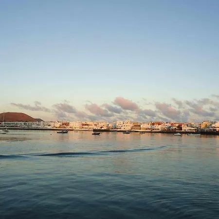Anju De Tres Con Piscina Corralejo