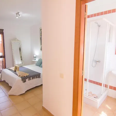 Anju De Tres Con Piscina Villa Corralejo