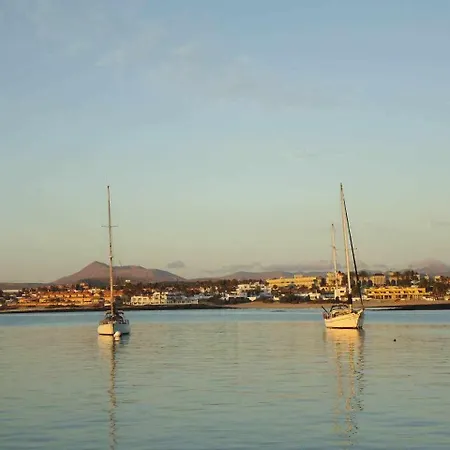 Vila Anju Villas, Tamara Corralejo