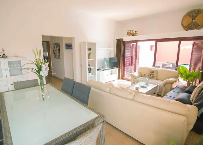 Anju Villas, Tamara 科拉雷侯