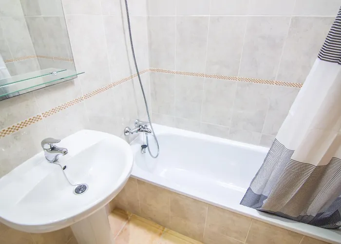 Anju Villas, Tamara * 科拉雷侯