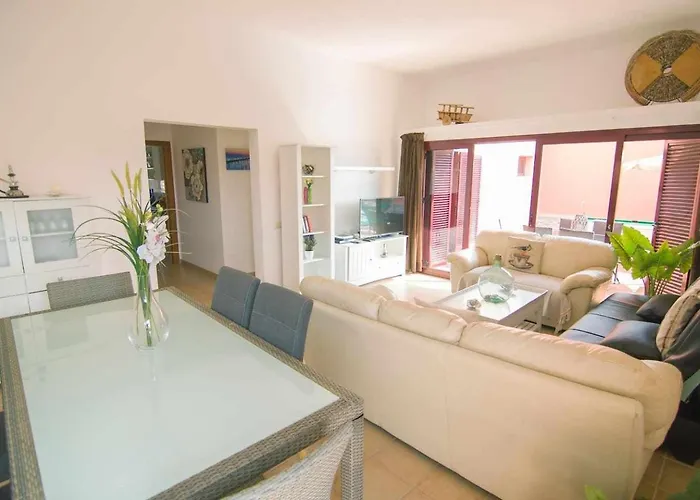 Villa Anju Villas, Tamara Corralejo